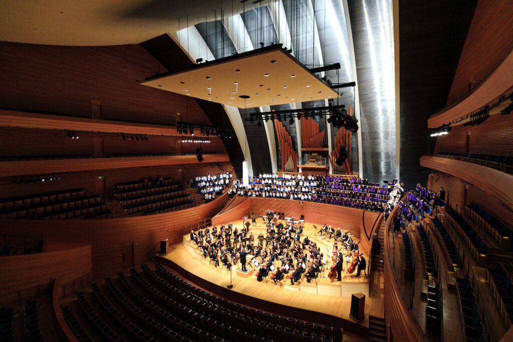 The Northland Symphony performs